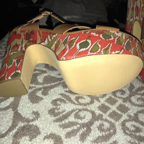 Platform sandals - Picture 4 of 5